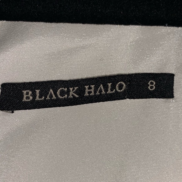 Black Halo - Ally Sheath in White size 8 - Picture 8 of 9